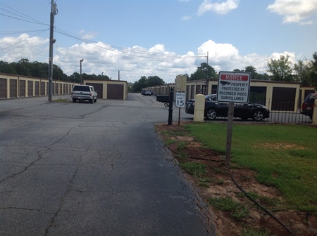 Little House Self Storage - Warner Robins, GA