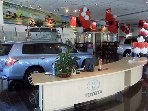 DCH Toyota Of Oxnard - Oxnard, CA